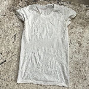 Lululemon swiftly short sleeve